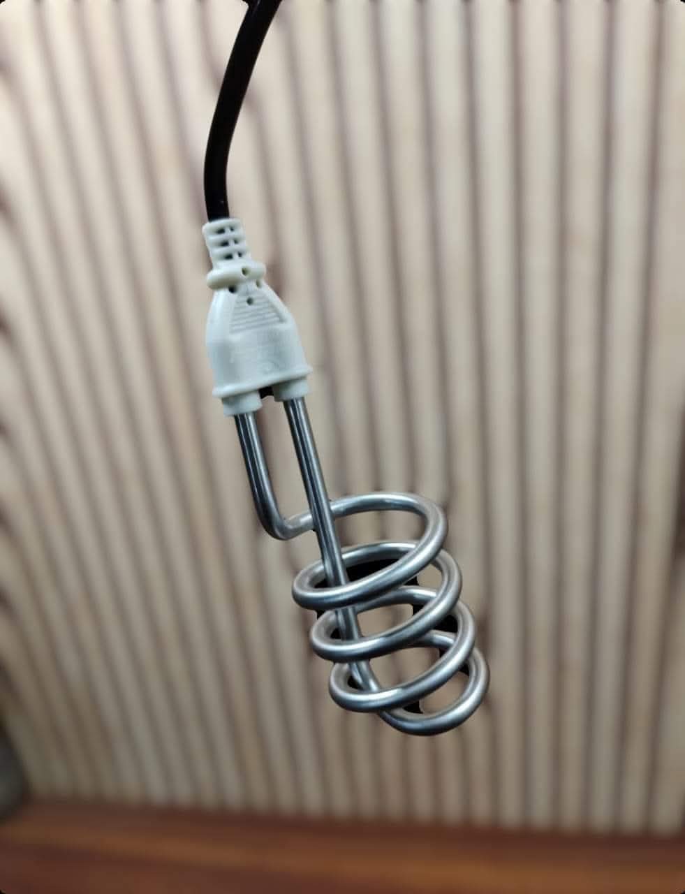 Shock proof water rood